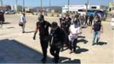 FETÖ şüphelilerinin Yunanistan'a kaçışını organize eden 2 kişi yakalandı FETÖ şüphelilerinin Yunanistan'a kaçışını organize eden 2 kişi yakalandı