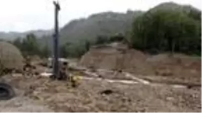 Giresun'da sel riski altındaki şantiyede çalışmalar durduruldu Giresun'da sel riski altındaki şantiyede çalışmalar durduruldu