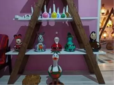 Hobi olarak başladı, taleplere yetişemiyor...Su kabaklarını sanat eserine dönüştürüyor Hobi olarak başladı, taleplere yetişemiyor...Su kabaklarını sanat eserine dönüştürüyor