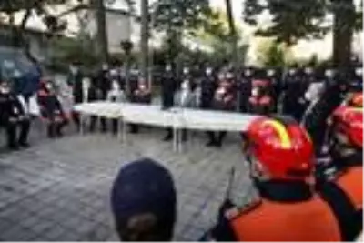 İmamoğlu, kovid tedavisi sonrası ilk ziyaretini İstanbul itfaiyesine yaptı İmamoğlu, kovid tedavisi sonrası ilk ziyaretini İstanbul itfaiyesine yaptı