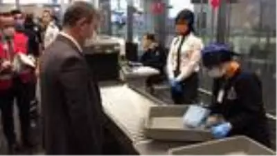 İstanbul Havalimanı'nda Kovid-19 denetimi yapıldı İstanbul Havalimanı'nda Kovid-19 denetimi yapıldı