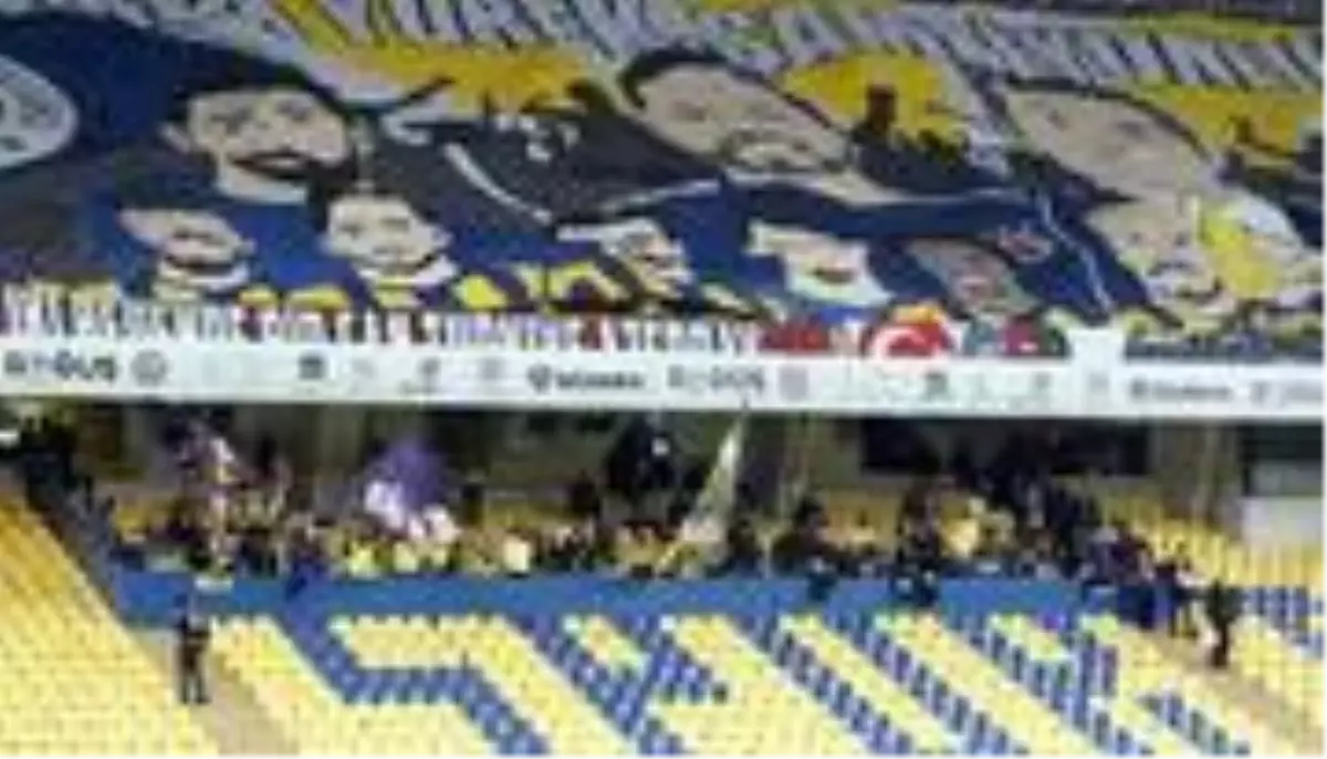 Kadıköy'de 1834 taraftar maçı izledi