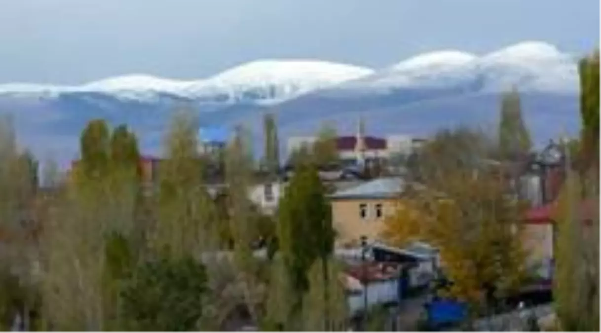 Kars'ta dağlar beyaza büründü