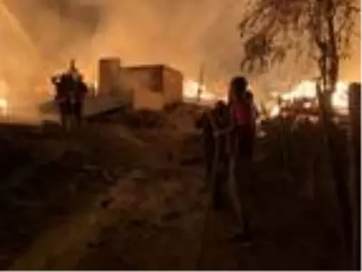 Kastamonu'nun Tepeharman köyünde korkutan yangın: 1 cami ve 10 ev yandı (2)- Yeniden