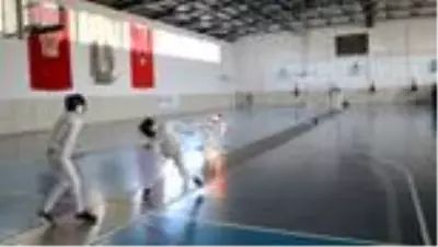 14 Yaş Altı Flöre Açık Turnuvası sona erdi 14 Yaş Altı Flöre Açık Turnuvası sona erdi