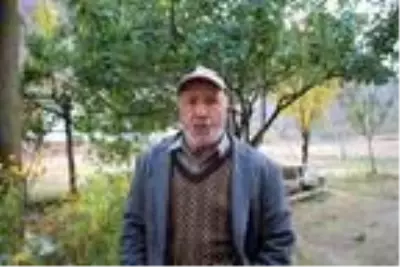 78 yaşındaki adam ıslık çalarak stres atıyor 78 yaşındaki adam ıslık çalarak stres atıyor