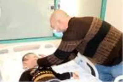Balkondan düşüp görme yetisini kaybeden Mohammed, hayata tutundu Balkondan düşüp görme yetisini kaybeden Mohammed, hayata tutundu