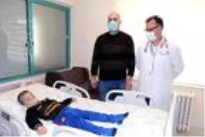 Balkondan düşüp görme yetisini kaybeden Mohammed, hayata tutundu Balkondan düşüp görme yetisini kaybeden Mohammed, hayata tutundu