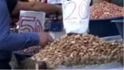 Kışlık çerezler tezgahtaki yerini aldı Kışlık çerezler tezgahtaki yerini aldı