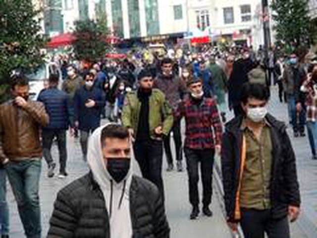 Maske takmayan genç, ceza yememek için polis ağabeyini aradı