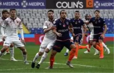 Medipol Başakşehir Gençlerbirliği ile 1-1 berabere kaldı