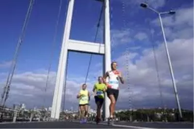 N Kolay 42. İstanbul Maratonu başladı N Kolay 42. İstanbul Maratonu başladı