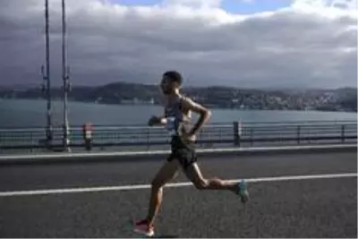 N Kolay 42. İstanbul Maratonu başladı N Kolay 42. İstanbul Maratonu başladı