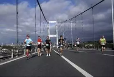N Kolay 42. İstanbul Maratonu başladı N Kolay 42. İstanbul Maratonu başladı