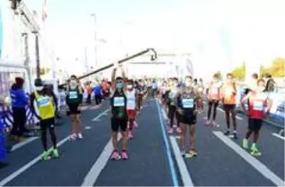 N Kolay 42. İstanbul Maratonu başladı N Kolay 42. İstanbul Maratonu başladı