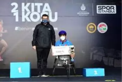 N Kolay 42. İstanbul Maratonu'nun ödül töreni gerçekleştirildi N Kolay 42. İstanbul Maratonu'nun ödül töreni gerçekleştirildi