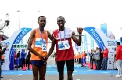 N Kolay 42. İstanbul Maratonu'nun ödül töreni gerçekleştirildi N Kolay 42. İstanbul Maratonu'nun ödül töreni gerçekleştirildi