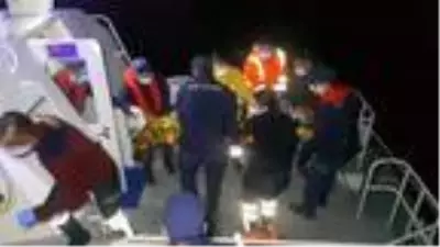 Saros Körfezi'nde balıkçı teknesi battı: 3 kişi kayıp (3) Saros Körfezi'nde balıkçı teknesi battı: 3 kişi kayıp (3)
