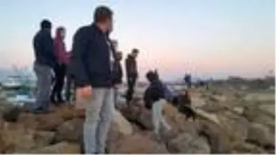 Batan tekneden kurtarılan balıkçının sayıklamaları yürekleri dağladı: Beni bırakın diğerlerine gidin Batan tekneden kurtarılan balıkçının sayıklamaları yürekleri dağladı: Beni bırakın diğerlerine gidin