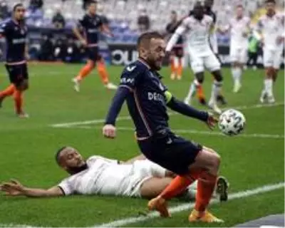 Medipol Başakşehir Gençlerbirliği ile 1-1 berabere kaldı