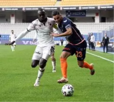 Medipol Başakşehir Gençlerbirliği ile 1-1 berabere kaldı