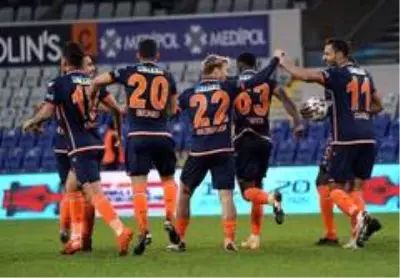 Süper Lig: Medipol Başakşehir: 2 Gençlerbirliği: 1 (Maç sonucu)