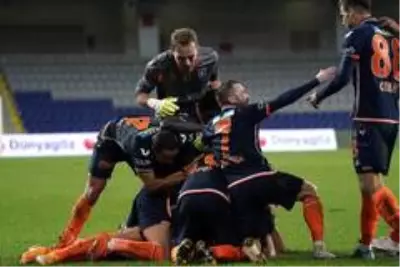 Süper Lig: Medipol Başakşehir: 2 Gençlerbirliği: 1 (Maç sonucu)