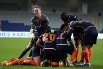 Süper Lig: Medipol Başakşehir: 2 Gençlerbirliği: 1 (Maç sonucu)