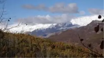 Tunceli'de 'Kar ve sonbahar' görsel şölen sundu Tunceli'de 'Kar ve sonbahar' görsel şölen sundu