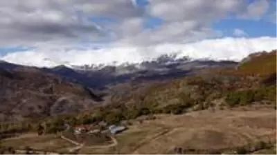 Tunceli'de 'Kar ve sonbahar' görsel şölen sundu Tunceli'de 'Kar ve sonbahar' görsel şölen sundu
