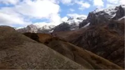 Tunceli'de 'Kar ve sonbahar' görsel şölen sundu Tunceli'de 'Kar ve sonbahar' görsel şölen sundu