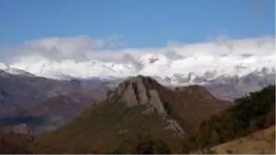 Tunceli'de 'Kar ve sonbahar' görsel şölen sundu Tunceli'de 'Kar ve sonbahar' görsel şölen sundu