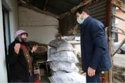 Sivas Belediyesinden 2 bin 300 aileye yakacak yardımı Sivas Belediyesinden 2 bin 300 aileye yakacak yardımı