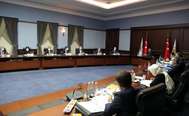 Berat Albayrak'ın istifa paylaşımı sonrası gözler AK Parti MYK toplantısına çevrildi