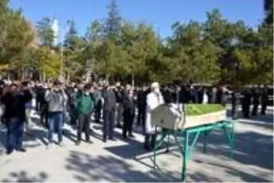Hastanede yaşamını yitiren depremzede son yolculuğuna uğurlandı - ESKİŞEHİR Hastanede yaşamını yitiren depremzede son yolculuğuna uğurlandı - ESKİŞEHİR