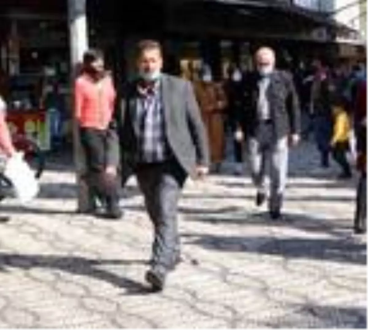 Gaziantep'te vatandaşlar alınan tedbirleri unuttu
