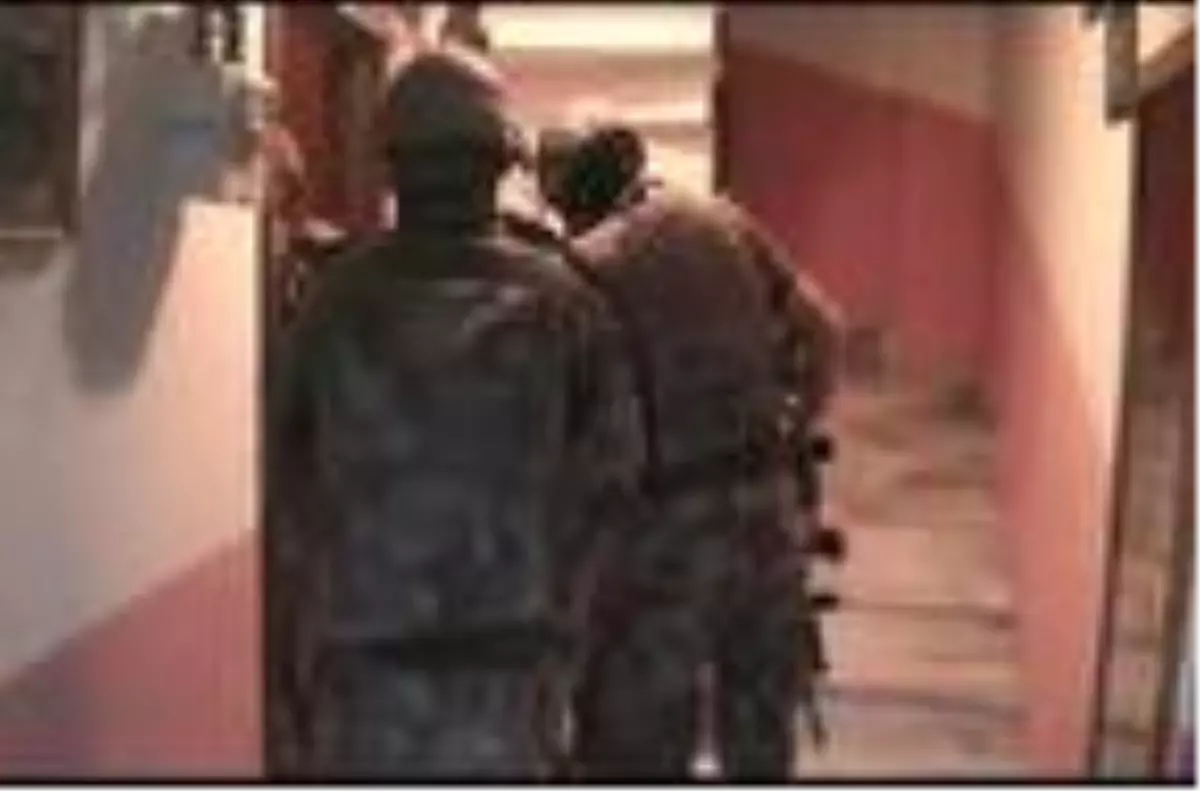 Son dakika haberleri! İstanbul'da 4 ilçedeki uyuşturucu operasyonu kamerada