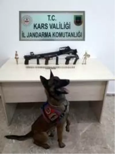 Son dakika haberi! Kars'ta silah ve av tüfeği ele geçirildi Son dakika haberi! Kars'ta silah ve av tüfeği ele geçirildi