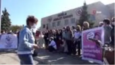 Pınar Gültekin'in katilinden şok eden iddia: 2 erkek tarafından tecavüze uğradım, şantajla benden 300 bin lira aldı Pınar Gültekin'in katilinden şok eden iddia: 2 erkek tarafından tecavüze uğradım, şantajla benden 300 bin lira aldı