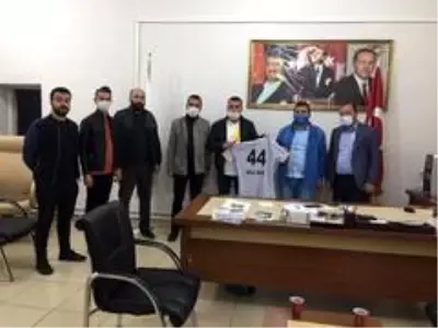 Malatyaspor Derebeyleri Taraftarlar Derneği'nden teşekkür ziyaretleri Malatyaspor Derebeyleri Taraftarlar Derneği'nden teşekkür ziyaretleri