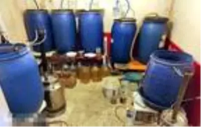 Mersin'de 1700 litre sahte içki ele geçirildi Mersin'de 1700 litre sahte içki ele geçirildi
