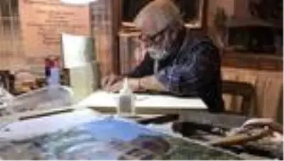 Sanayi kentinin tarihi dokusu rölyef sanatçısının eserlerinde şekilleniyor Sanayi kentinin tarihi dokusu rölyef sanatçısının eserlerinde şekilleniyor