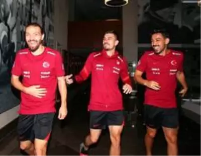 'Caner gibi Arda da milli formayı giyebilir' diyen Şenol Güneş'ten çağrı: İyi bir sol bek varsa gönderin 'Caner gibi Arda da milli formayı giyebilir' diyen Şenol Güneş'ten çağrı: İyi bir sol bek varsa gönderin