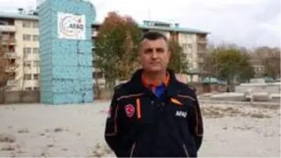 Van depreminin kahramanı: 'Depremler yağmurun yağması kadar doğal bir olay kabul edilmeli' Van depreminin kahramanı: 'Depremler yağmurun yağması kadar doğal bir olay kabul edilmeli'