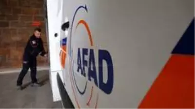 Van depreminin kahramanı: 'Depremler yağmurun yağması kadar doğal bir olay kabul edilmeli' Van depreminin kahramanı: 'Depremler yağmurun yağması kadar doğal bir olay kabul edilmeli'
