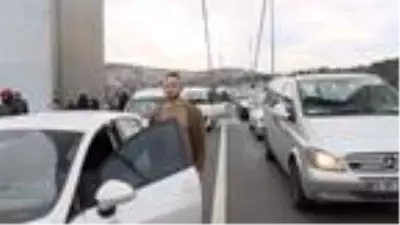 Saygıyla anıyoruz! 15 Temmuz Şehitler Köprüsü'nde 09.05'te hayat durdu Saygıyla anıyoruz! 15 Temmuz Şehitler Köprüsü'nde 09.05'te hayat durdu