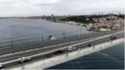 Saygıyla anıyoruz! 15 Temmuz Şehitler Köprüsü'nde 09.05'te hayat durdu Saygıyla anıyoruz! 15 Temmuz Şehitler Köprüsü'nde 09.05'te hayat durdu