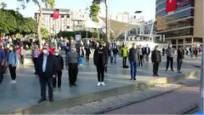 Antalya'da sosyal mesafeli 10 Kasım töreni Antalya'da sosyal mesafeli 10 Kasım töreni
