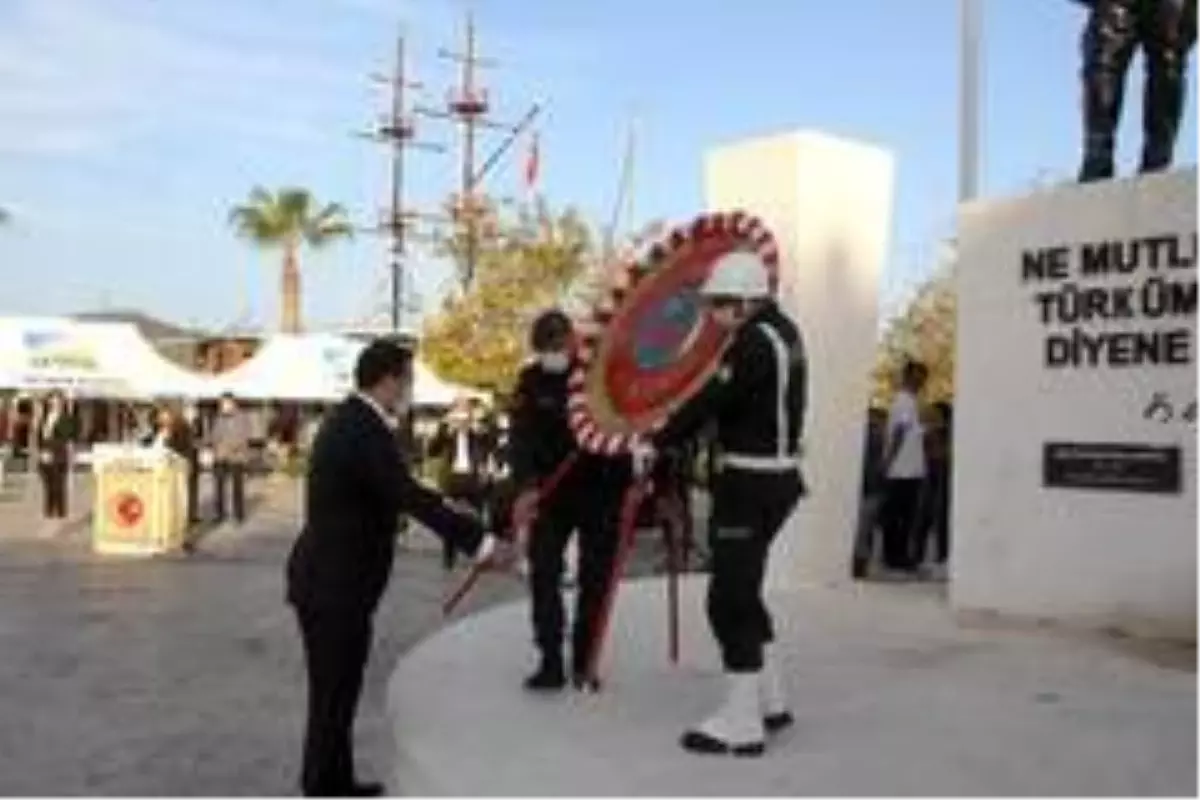 Atatürk, Fethiye'de törenle anıldı
