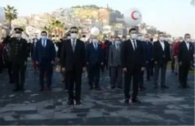 Atatürk, Kuşadası'nda törenle anıldı Atatürk, Kuşadası'nda törenle anıldı